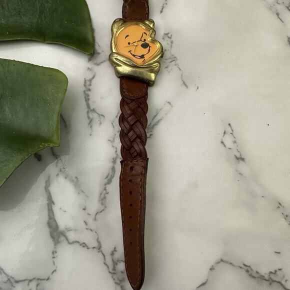 Timex Disney Vintage 90s Winnie the Pooh Wrist Watch Face Shaped Leather Strap - Picture 3 of 6